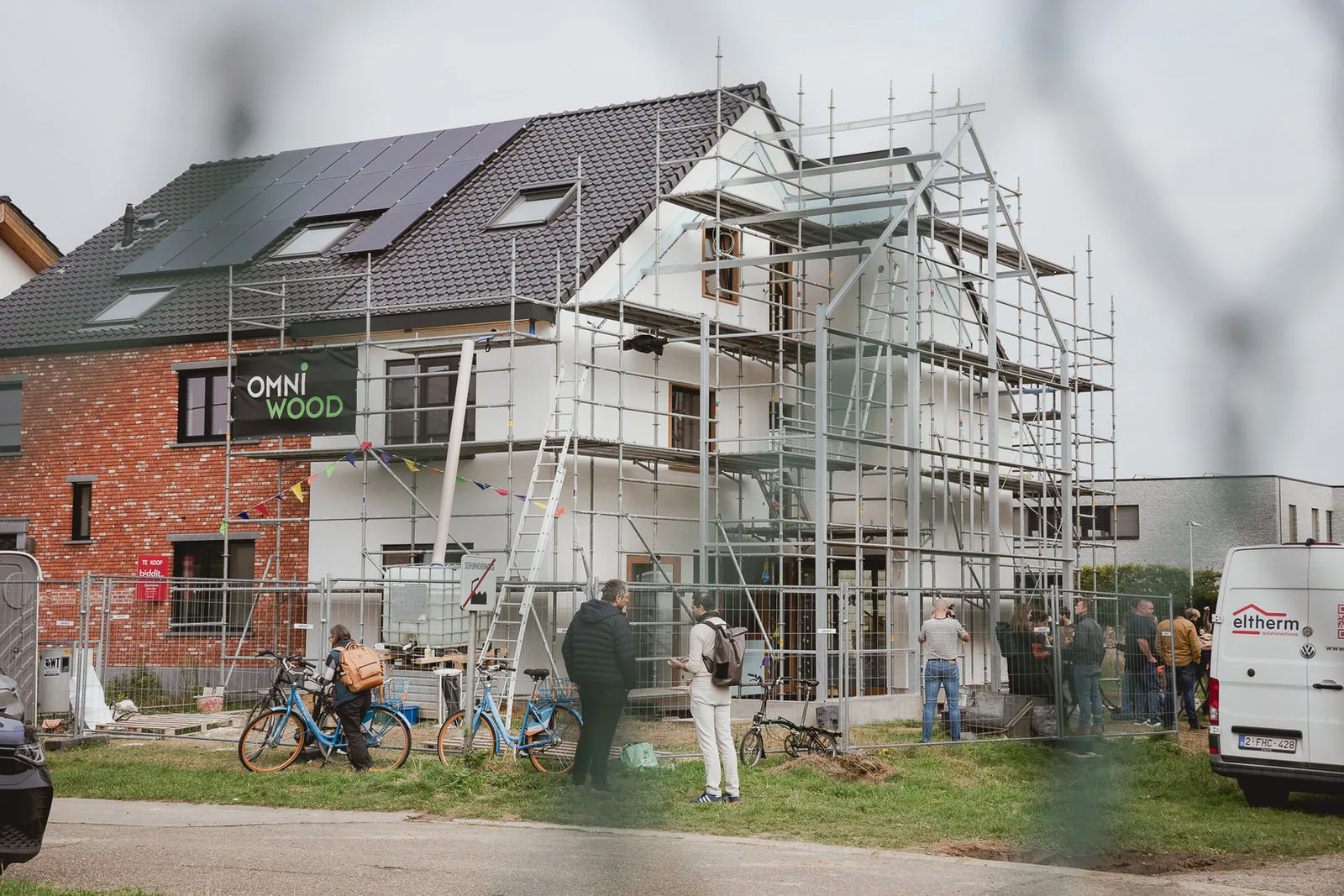 Le chantier Greenhouse à Tirlemont, maison échafaudée, ouverte à la visite