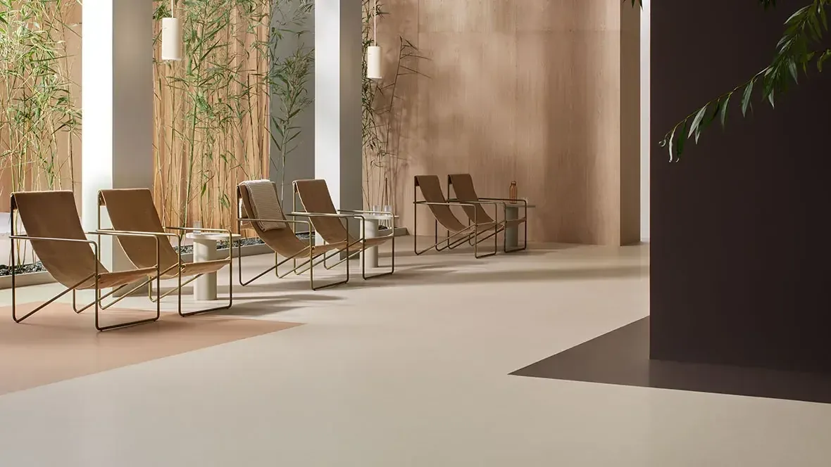 Marmoleum Cocoa 3592 salted caramel / 3590 meringue + Walton 3353 — espace d'accueil, 2e option bandeau